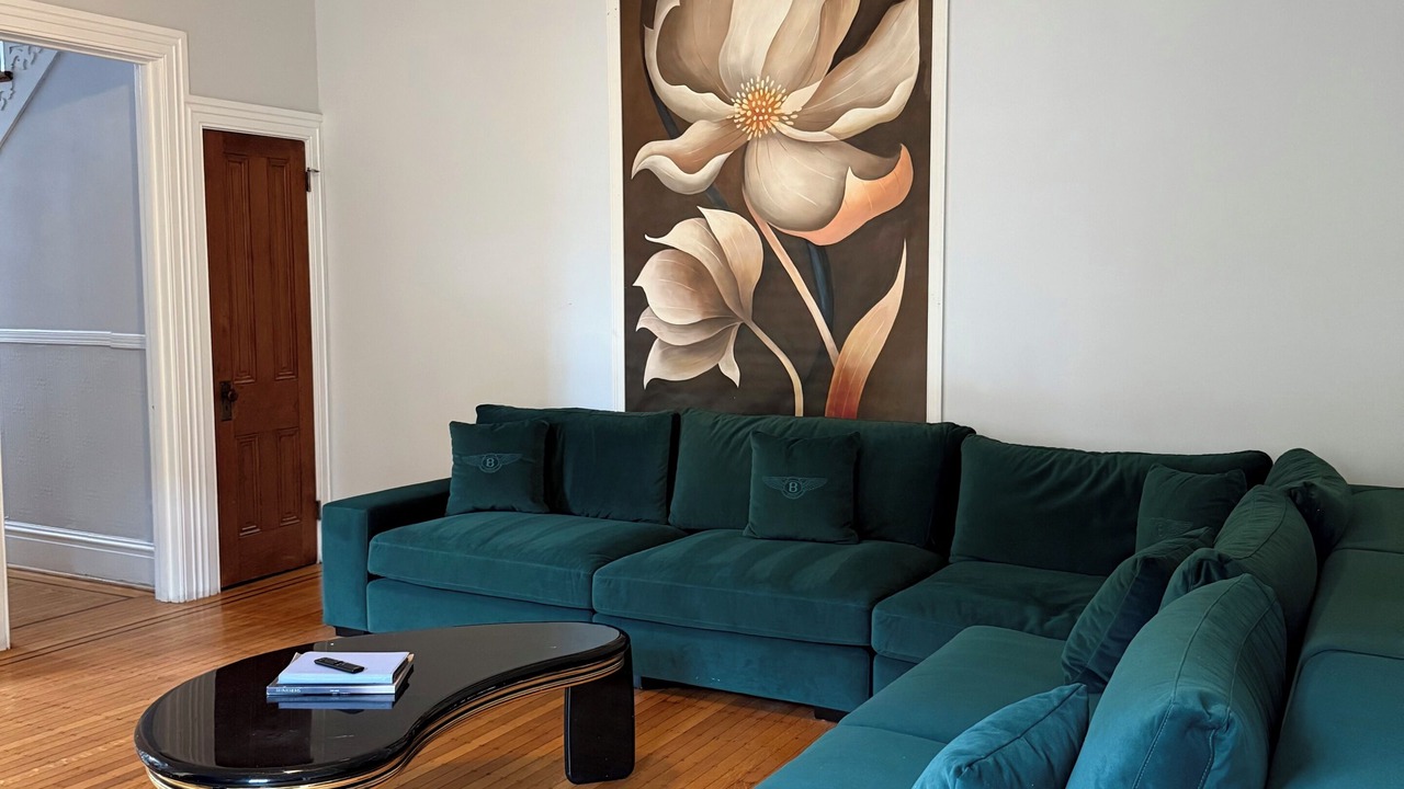 Photo of Livingroom in Downtown Baltimore