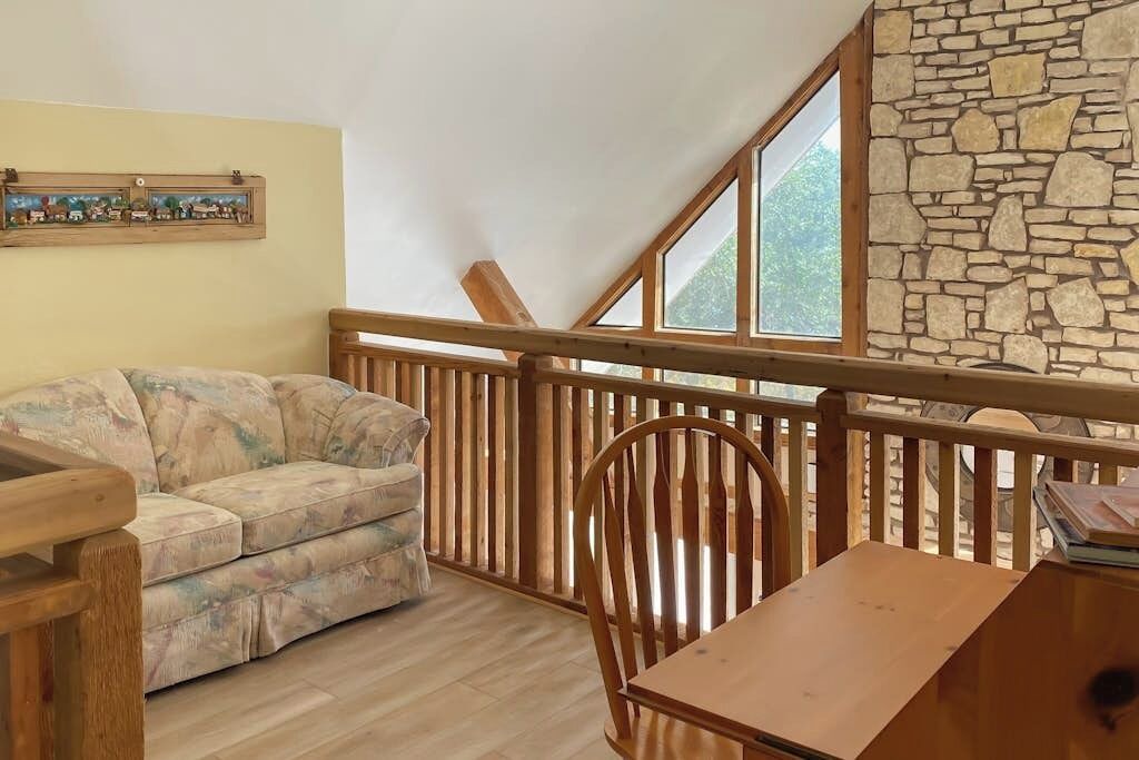 Photo of Livingroom in Buchanan Dam