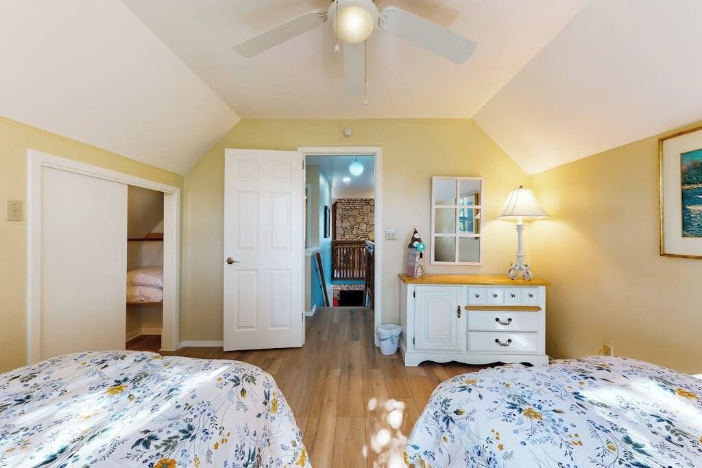 Photo of Bedroom in Buchanan Dam