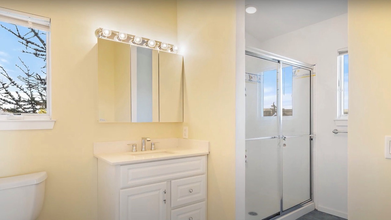 Photo of Bathroom in Loveladies