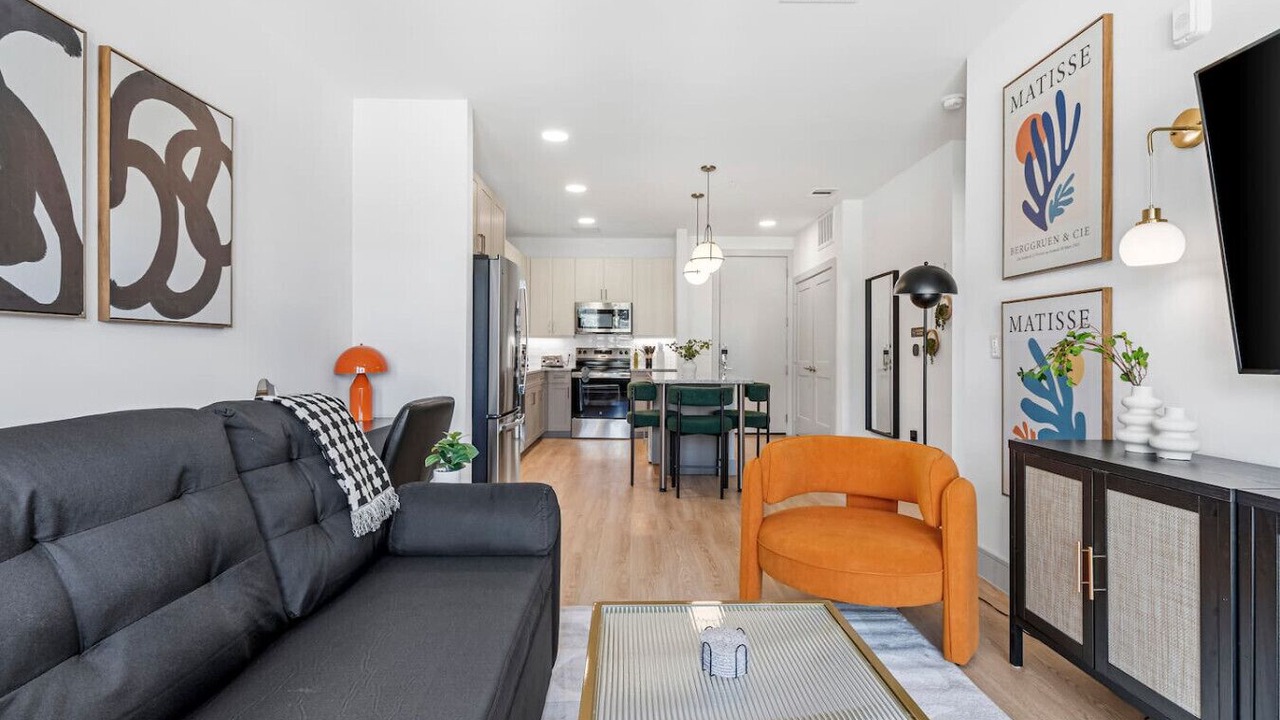Photo of Livingroom in McNeil
