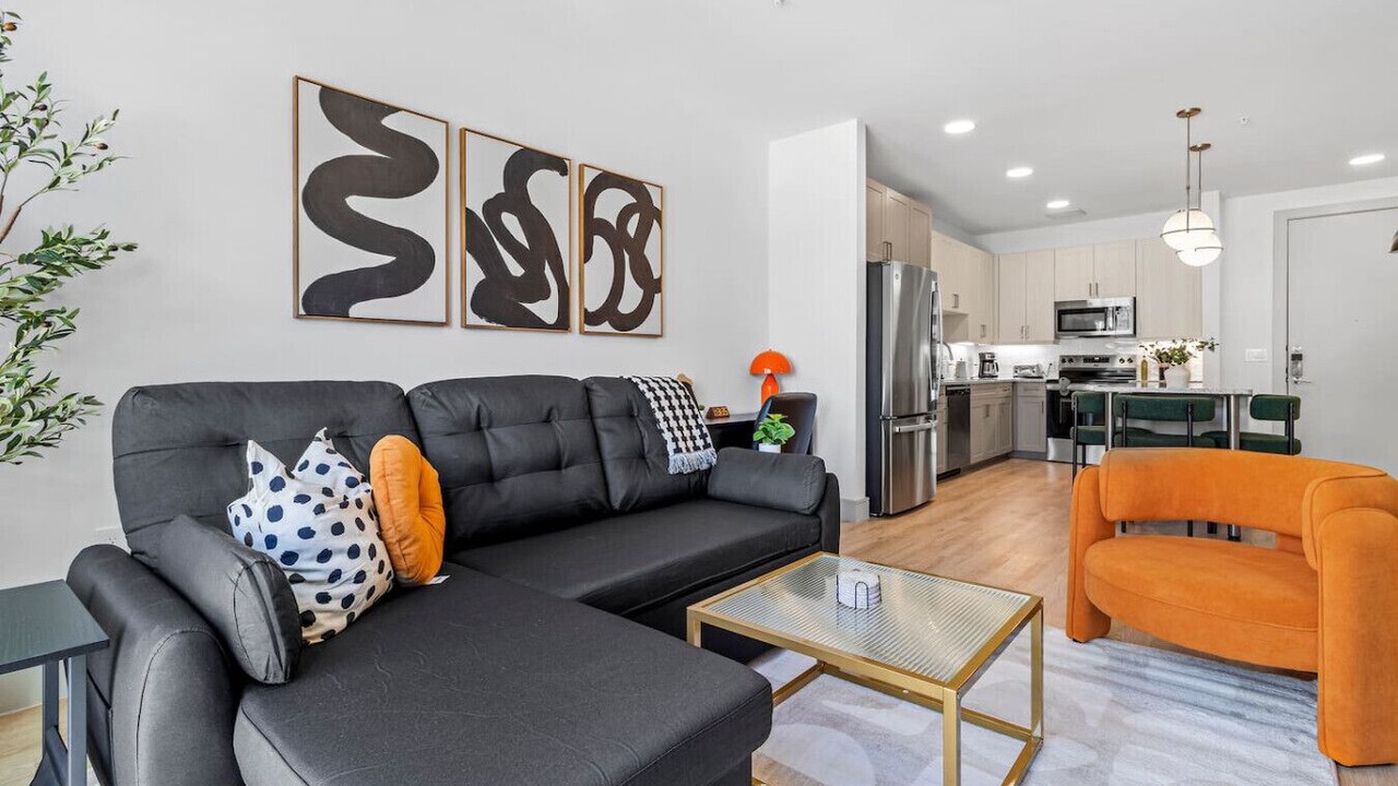 Photo of Livingroom in McNeil