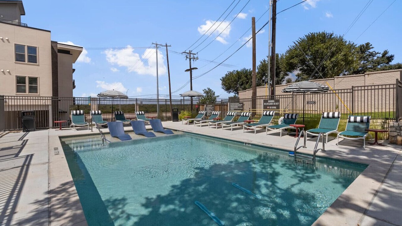 Photo of Outdoor in McNeil