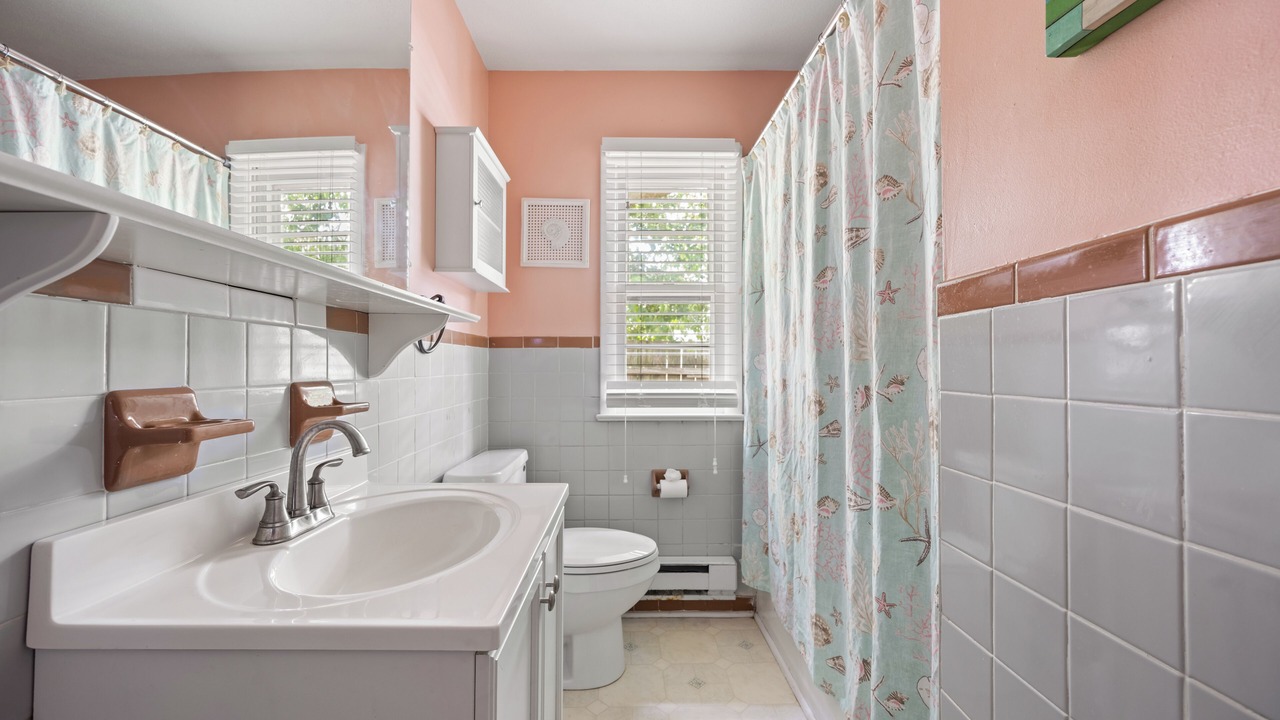 Photo of Bathroom in Rehoboth by the Sea