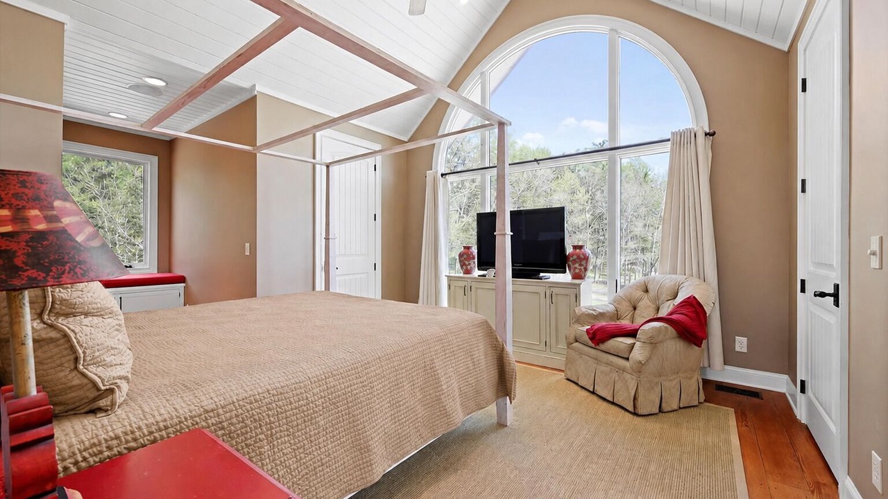 Photo of Bedroom in Chickamauga