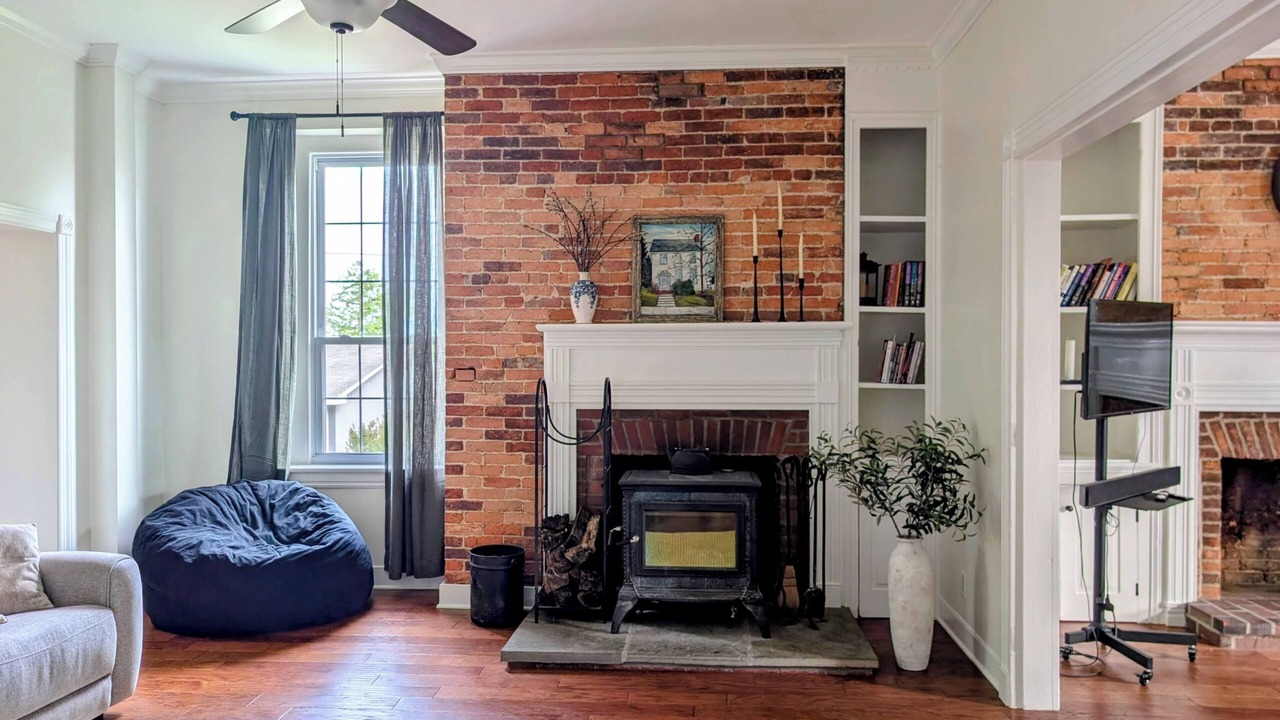 Photo of Livingroom in Honey Brook
