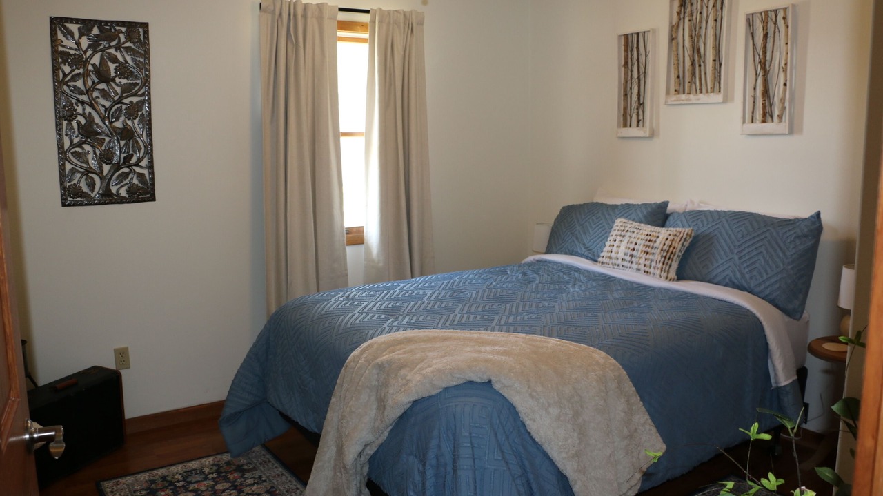 Photo of Bedroom in Waucoma