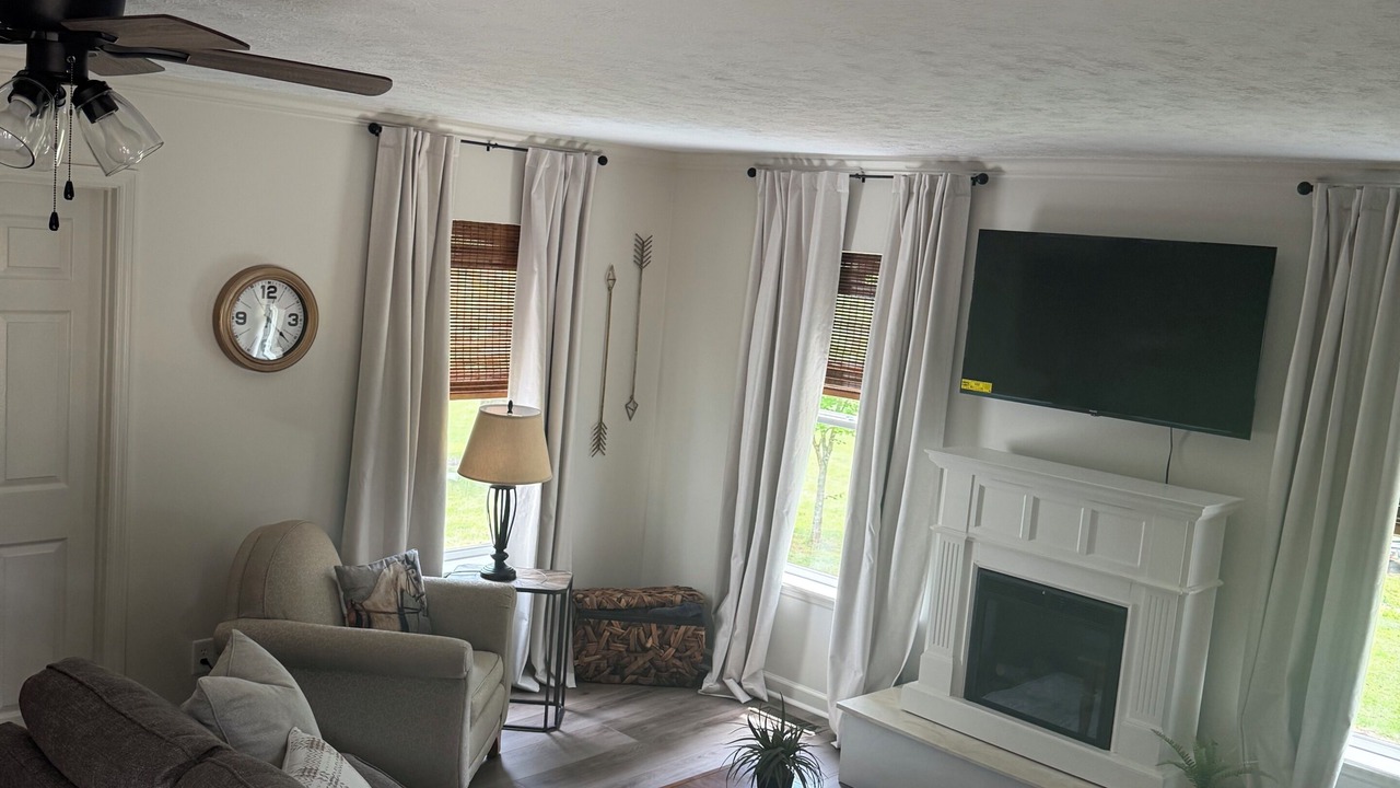 Photo of Livingroom in Attalla