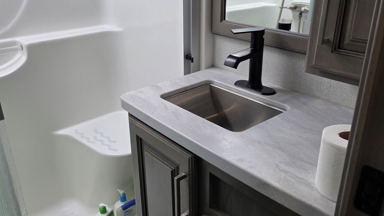 Photo of Bathroom in Climbing Hill