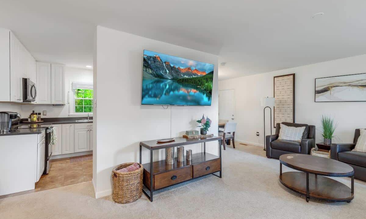 Photo of Livingroom in Leesburg