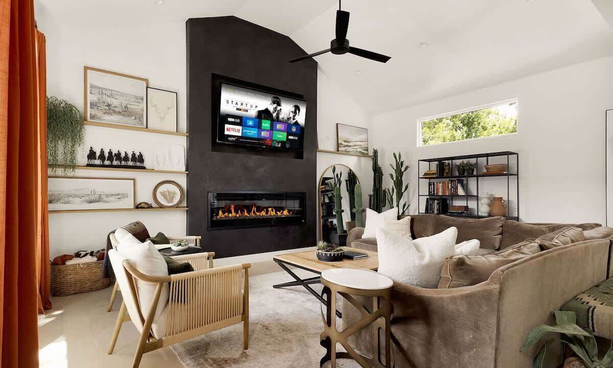 Photo of Livingroom in South Lamar