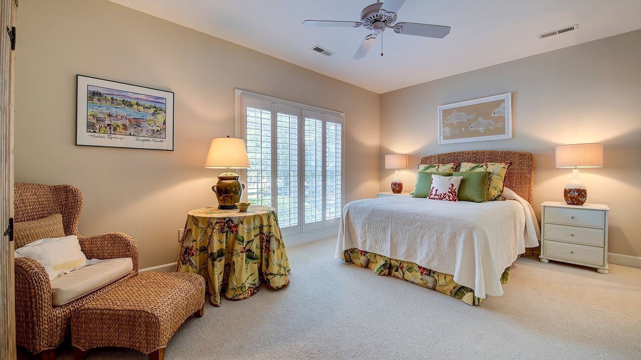 Photo of Bedroom in Debordieu Colony