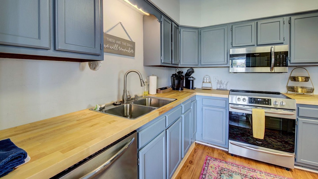 Photo of Kitchen in Debordieu Colony
