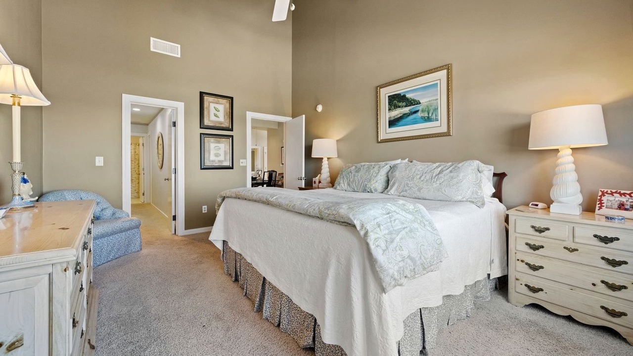 Photo of Bedroom in Debordieu Colony