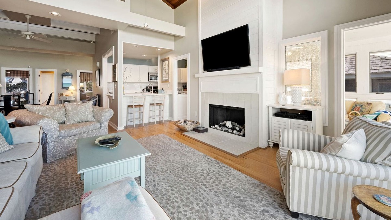 Photo of Livingroom in Debordieu Colony