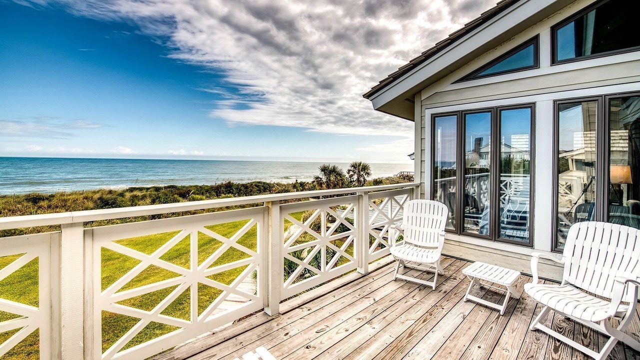 Photo of Patio Balcony in Debordieu Colony