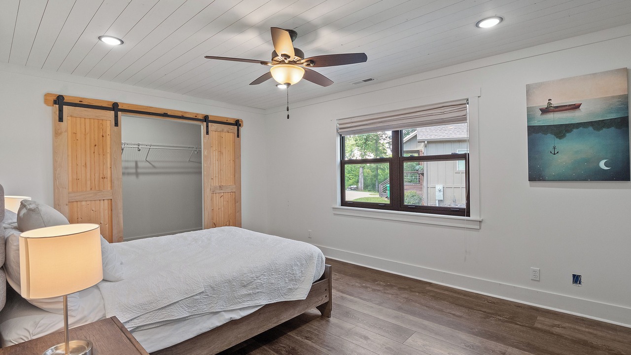 Photo of Bedroom in Crane Hill