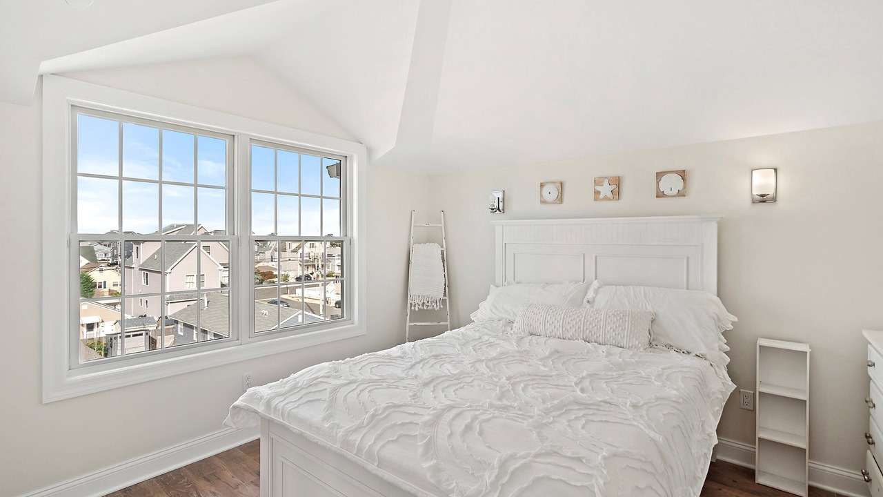 Photo of Bedroom in Ortley Beach