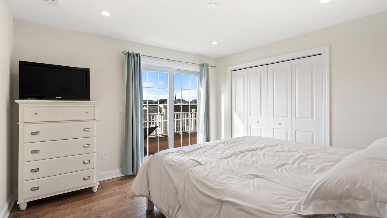 Photo of Bedroom in Ortley Beach