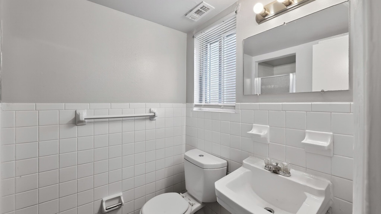 Photo of Bathroom in Edgemoor