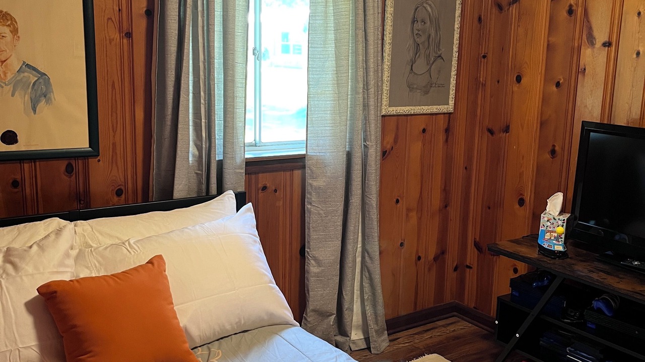 Photo of Bedroom in Gallatin