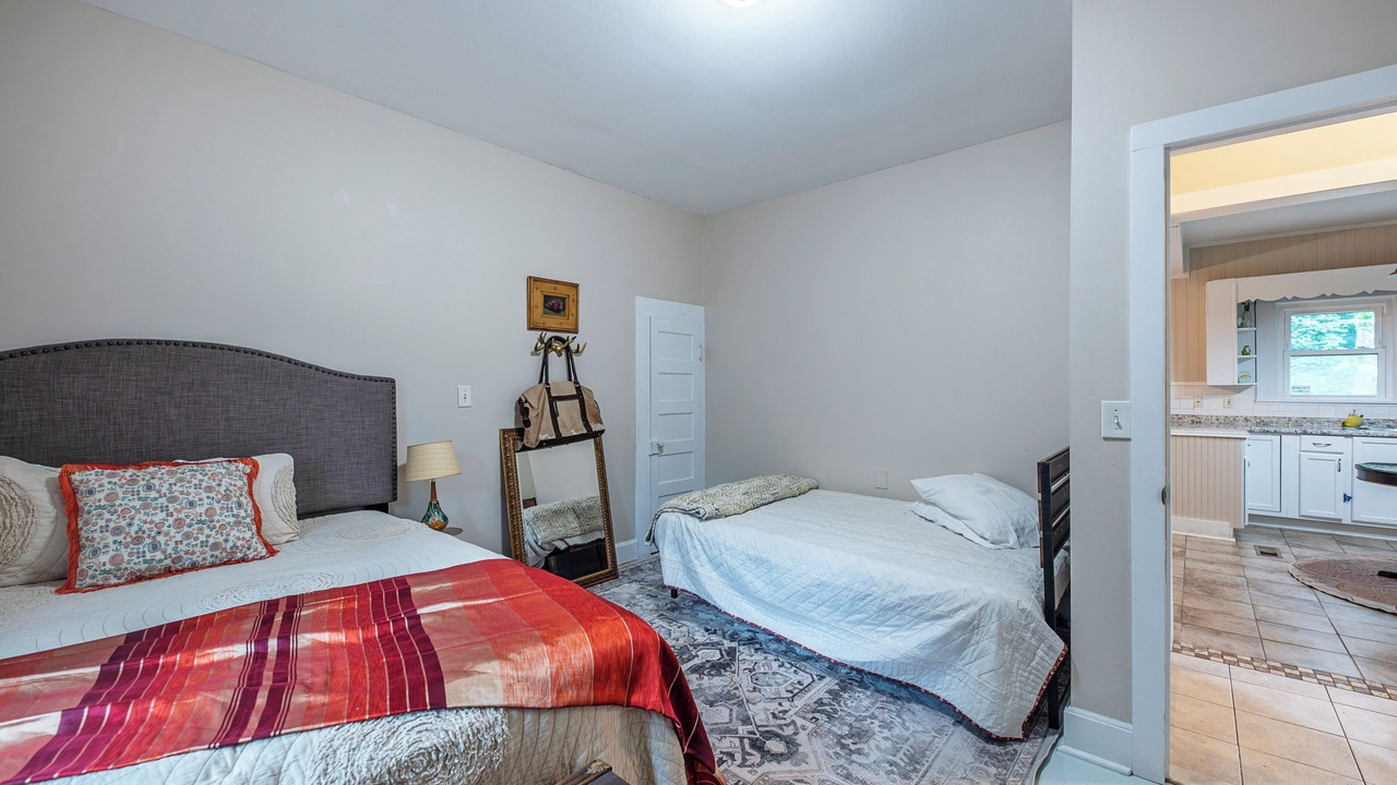 Photo of Bedroom in Alexander City
