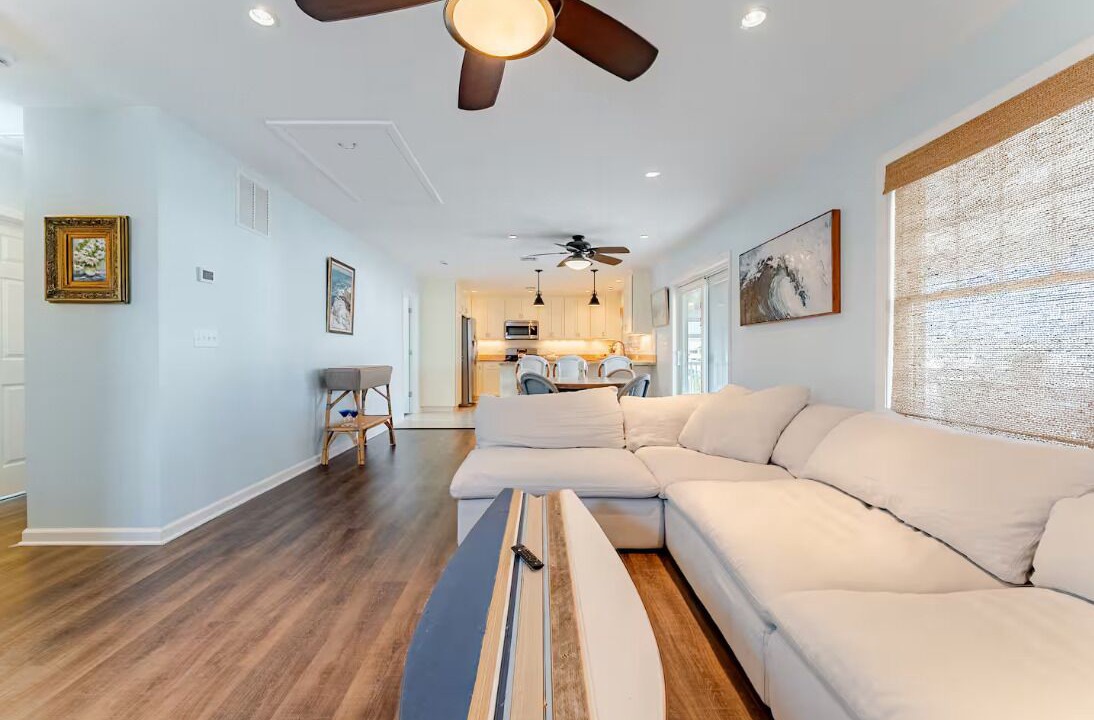 Photo of Livingroom in Beach Haven West