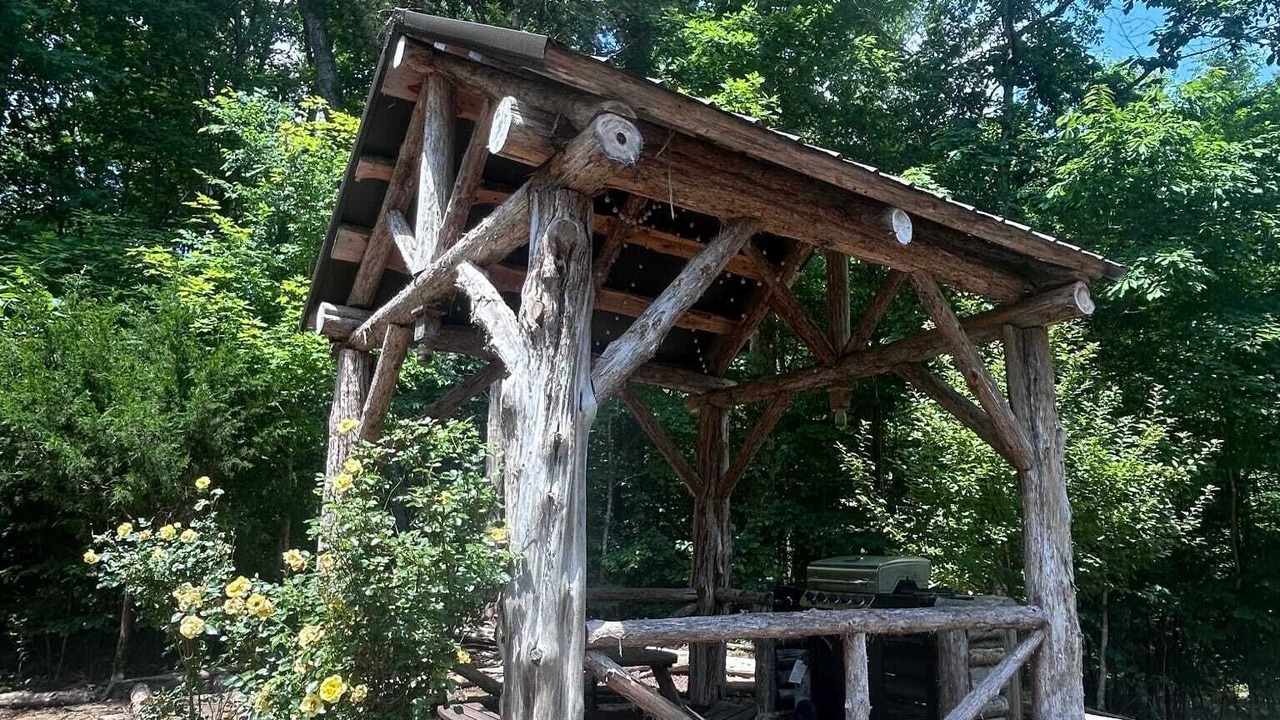 Photo of Outdoor in Madisonville