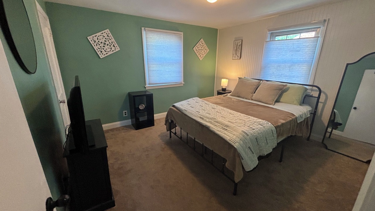 Photo of Bedroom in Newport