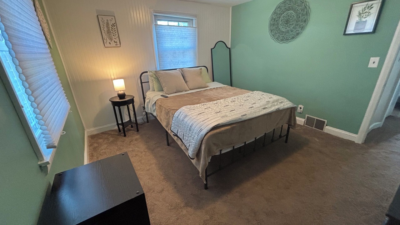 Photo of Bedroom in Newport