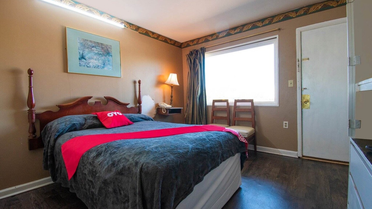 Photo of Others in Calhoun