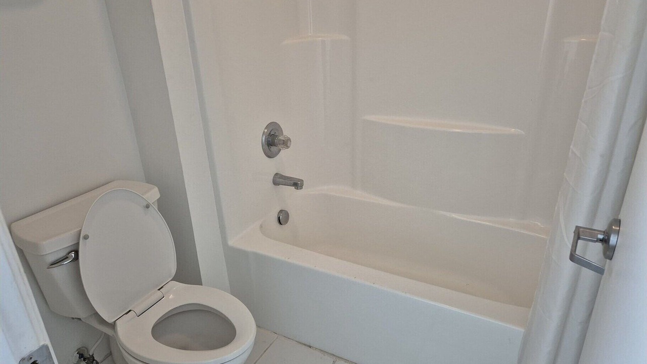Photo of Bathroom in Chickamauga