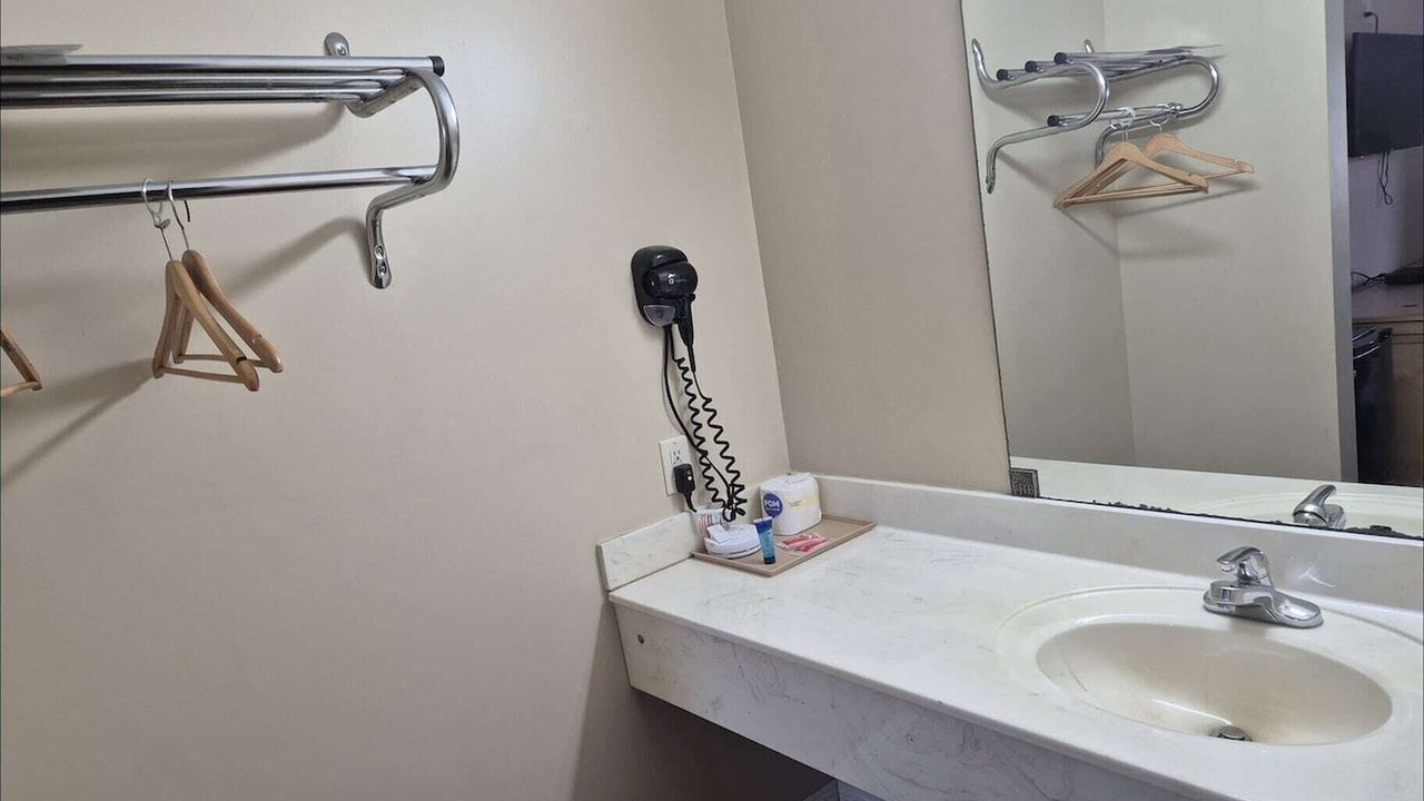 Photo of Bathroom in Chickamauga