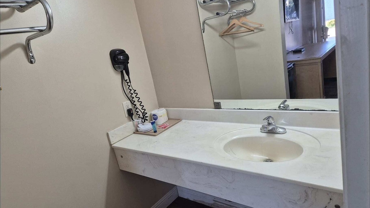 Photo of Bathroom in Chickamauga