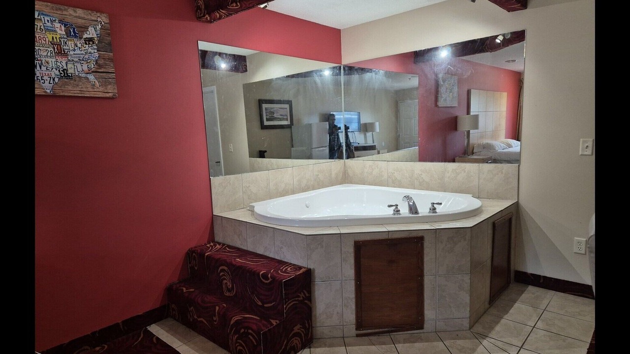 Photo of Bathroom in Chickamauga
