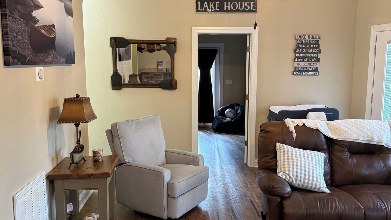 Photo of Livingroom in Wedowee