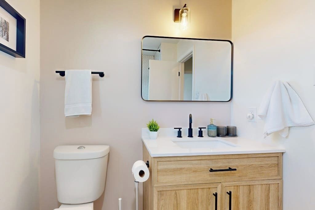 Photo of Bathroom in Scofield Farms