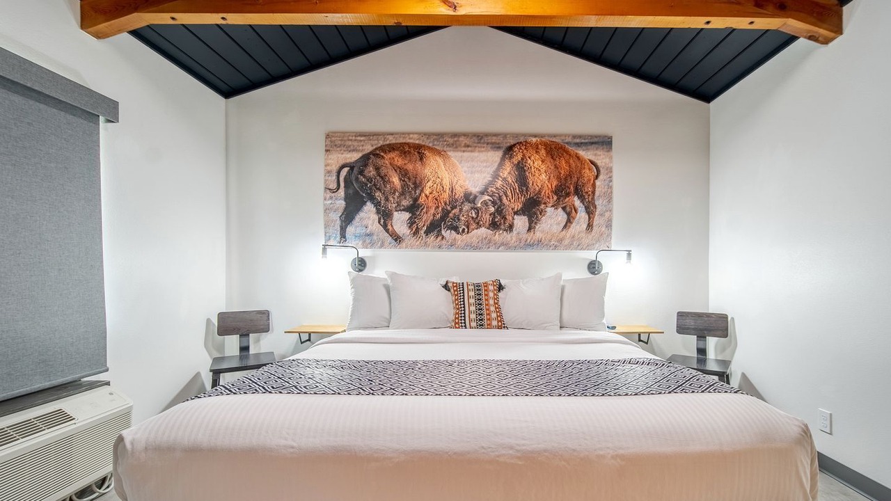 Photo of Bedroom in Pinnacles Entrance Badlands