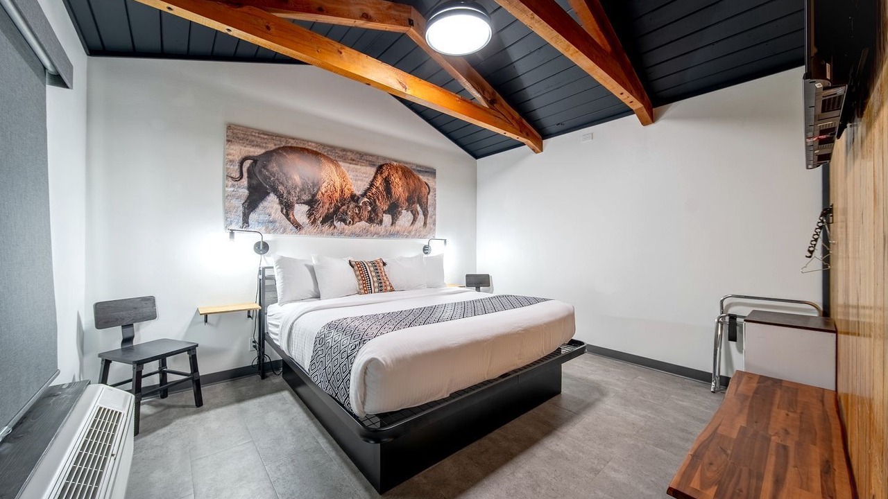 Photo of Bedroom in Pinnacles Entrance Badlands