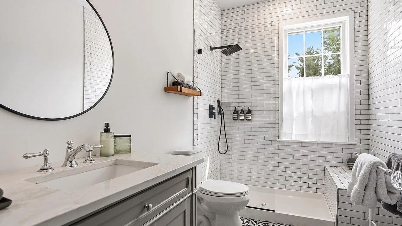 Photo of Bathroom in Old Town Alexandria