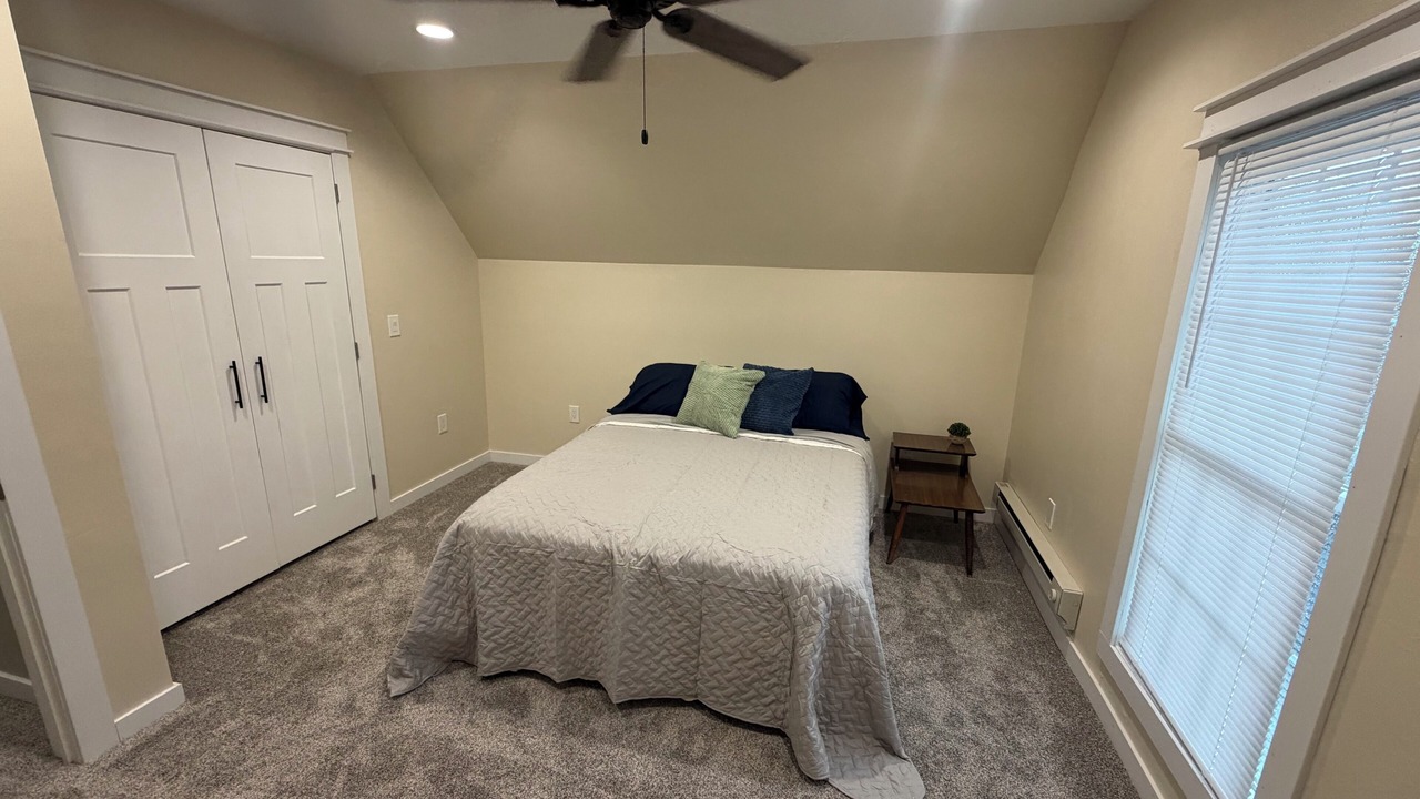 Photo of Bedroom in Strawberry Point