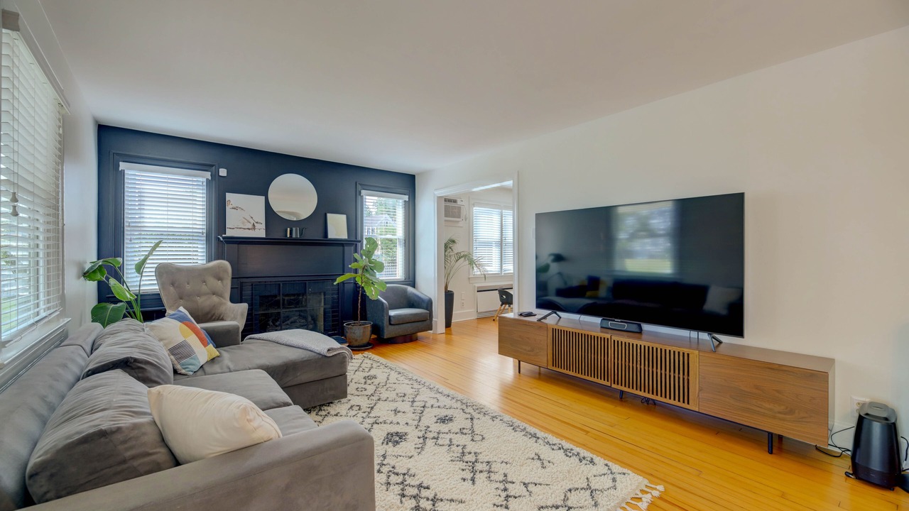 Photo of Livingroom in Cambridge