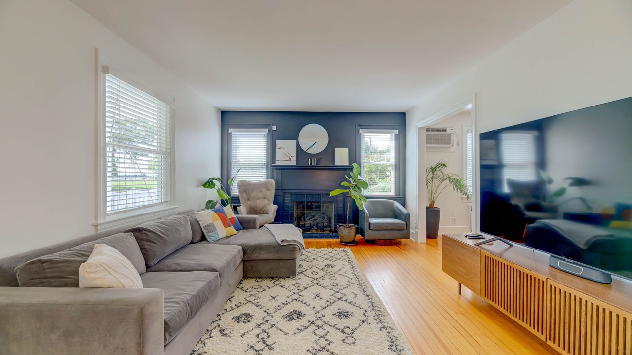 Photo of Livingroom in Cambridge