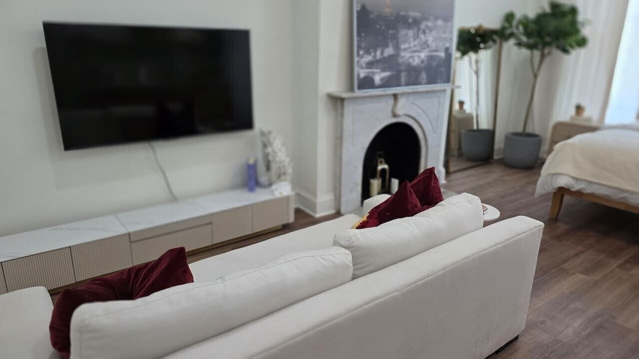 Photo of Livingroom in Old Goucher