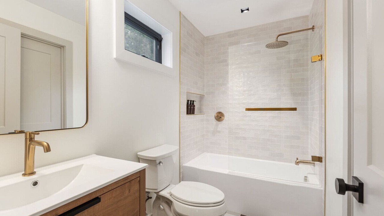 Photo of Bathroom in Mineral