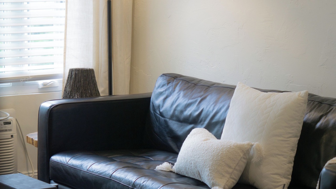 Photo of Livingroom in Randall Manor