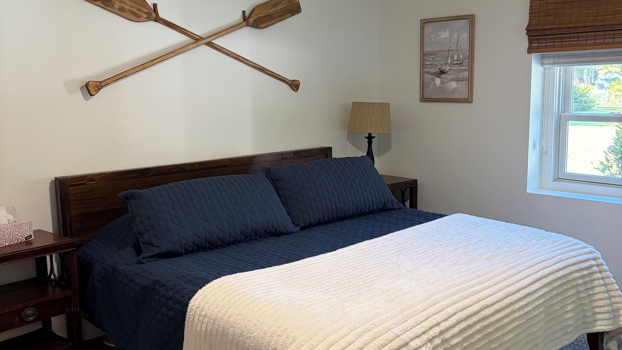 Photo of Bedroom in Town Bank