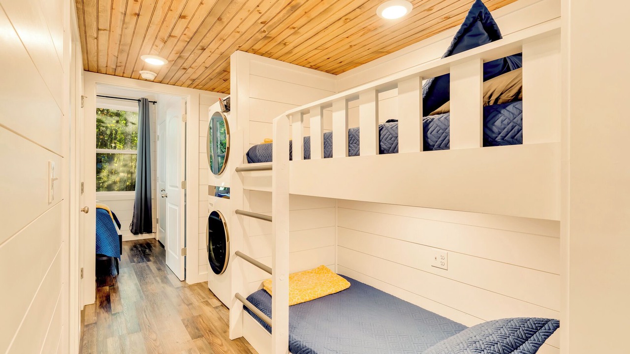Photo of Bedroom in Menlo