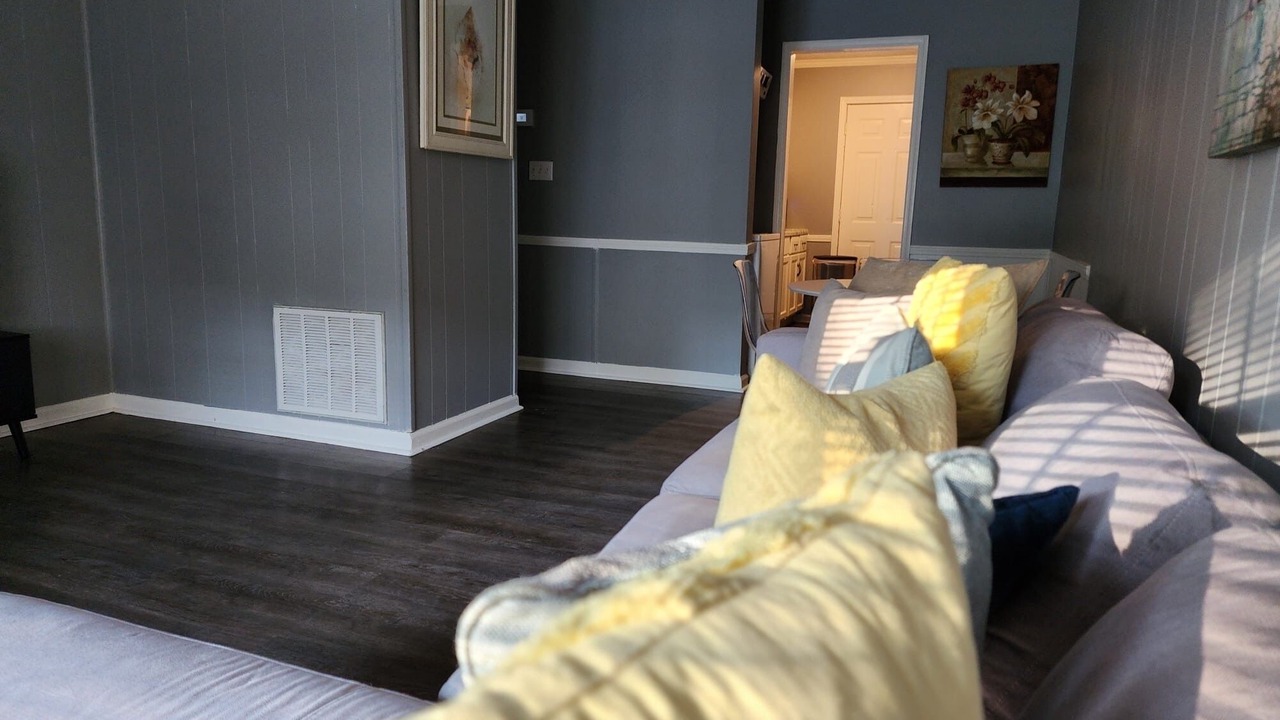 Photo of Livingroom in Silver Creek