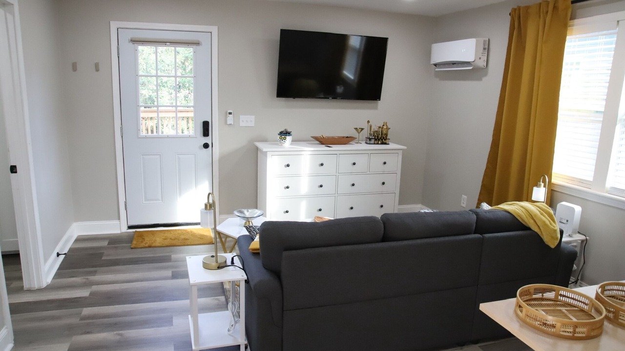 Photo of Livingroom in LaGrange